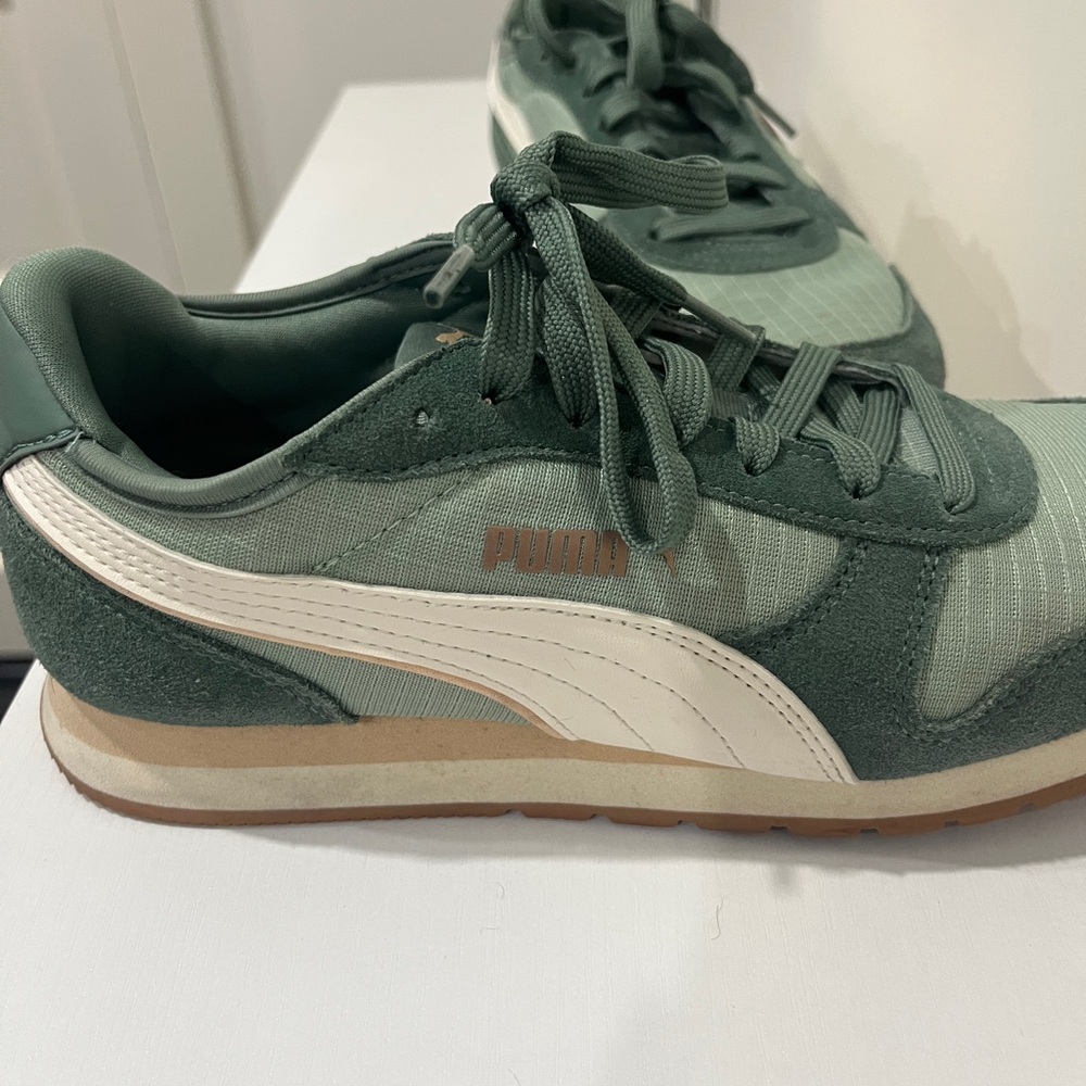 Puma Forest Green Sneakers with White Stripe